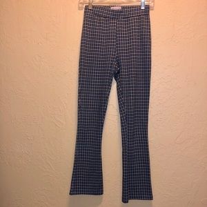 Blue & white plaid OU kick flair pants. Size small